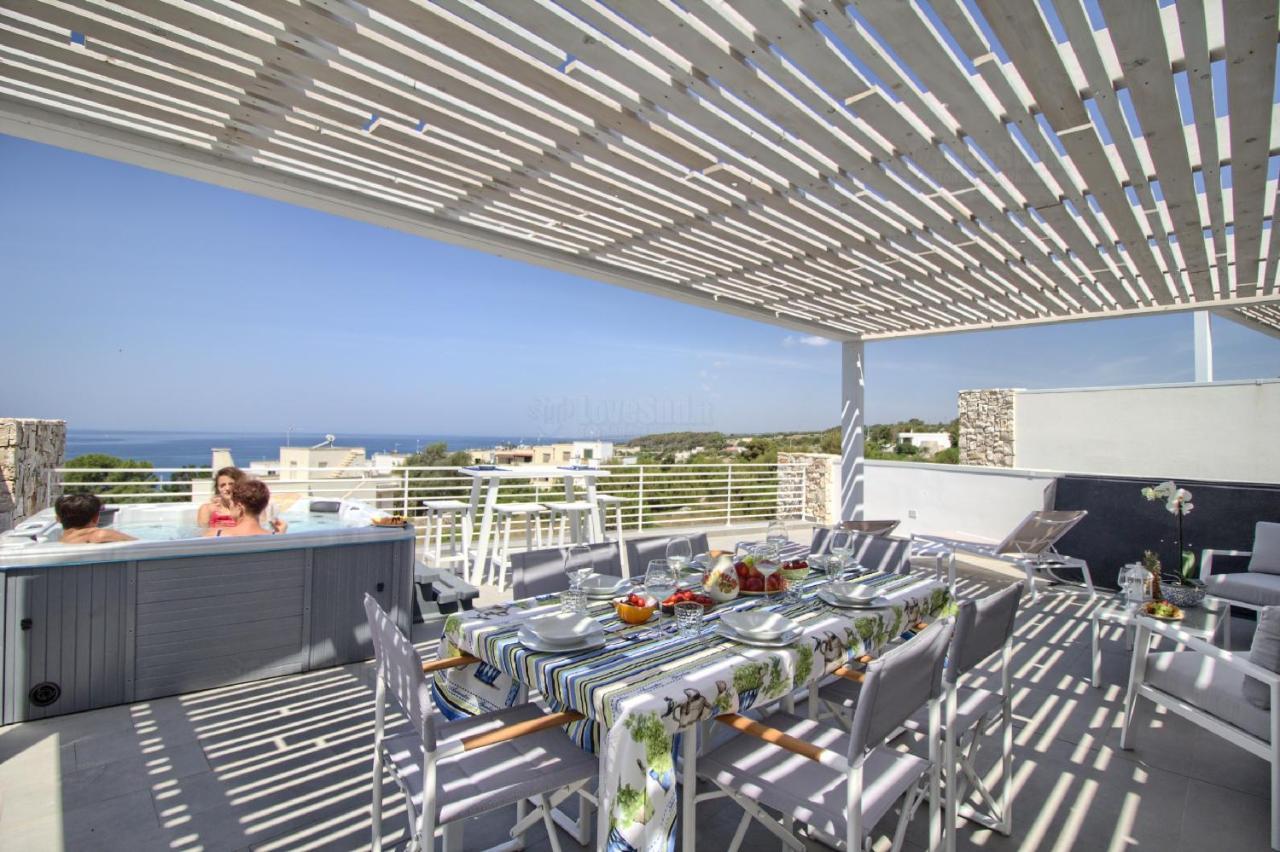 Jacuzzi Holiday Homes By Lovesud Santa Maria di Leuca Exterior foto