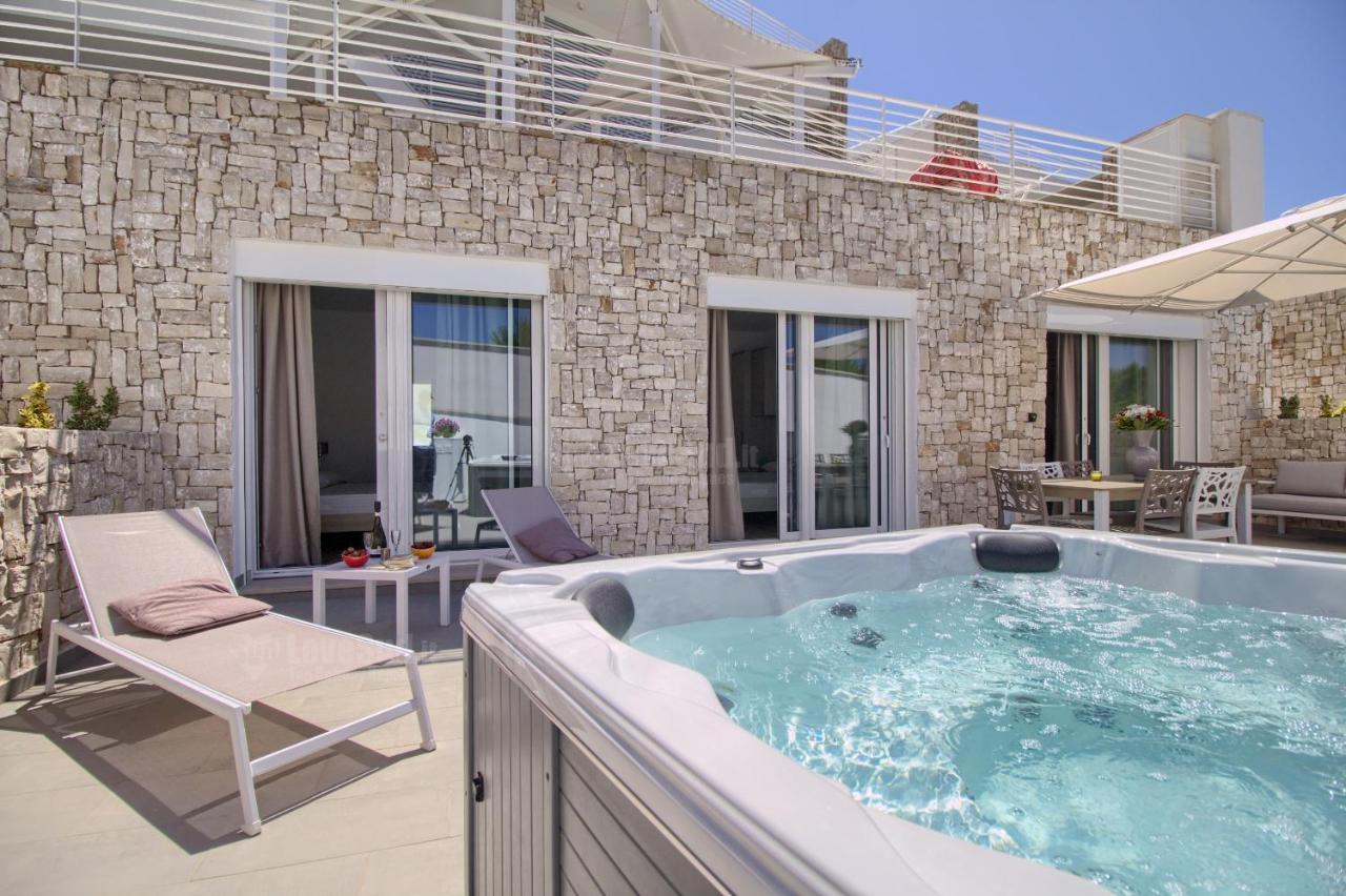 Jacuzzi Holiday Homes By Lovesud Santa Maria di Leuca Exterior foto